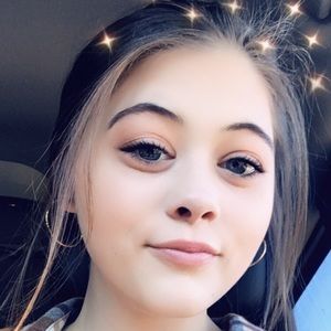 Meet your Posher, Cameran